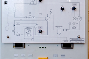  Zudem mussten die jungen Gesellen die gesamte elektrische Steuerung nach Schaltplan verdrahten. 