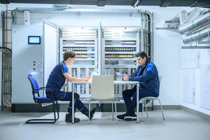  Um die Sicherheit zu erhöhen, ist es eine wirkungsvolle Maßnahme, die eingesetzte Software immer auf aktuellem Stand zu halten.  