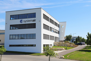  Am Standort Windischbuch bündelt Systemair Verwaltung, Logistik und Produktion. Das nahegelegene Expo-Center bietet Raum für die Fachseminare, Workshops und technische Trainings. 