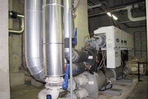  Eine wassergekühlte Kältemaschine „30HXC“ von Carrier wird für die parallele Bereitstellung von warmem und kaltem Wasser im Aquarium du Grand in Lyon eingesetzt 