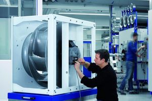  Produktion des "RadiPac" - eine Neuentwicklung im Bereich der Mitteldruck-Radialventilatoren 