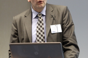  Jörn Schwarz (Ice-TeX) kritisierte die zur Abschätzung der direkten Kältemittelemissionen herangezogenen Modelle. 