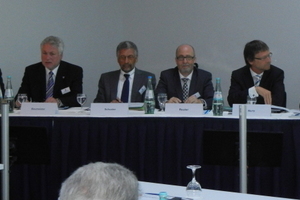  (v.l.n.r.) Dipl.-Ing. Gerhard Warnke (GF Maico), Dipl.-Ing. Robert Baumeister (Herstellerverband RLT-Geräte), Karl-Walter Schuster (Caverion Central Europe), Lutz Reuter (Trox), Günther Mertz (GF FGK), Prof. Dr. Ulrich Pfeiffenberger (Ingenieurges. Pfeiffenberger, FH Gießen) 