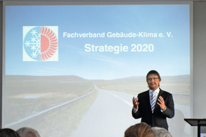  Geschäftsführer Günther Mertz stellte im Rahmen der Mitgliederversammlung des FGK mit viel Herzblut die „Strategie 2020“ vor.  