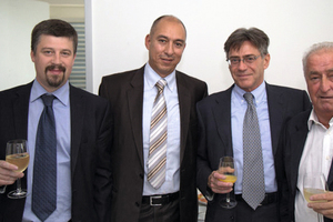  Einige Gäste der offiziellen Einweihungsfeier der EVCO-Niederlassung in München (2.v.l. Sergio Villalba) 