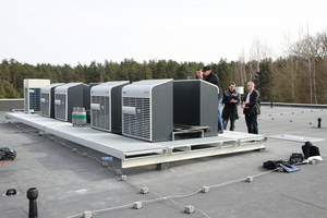  Die neun luftgekühlten "Ecostar"-Verflüssigungssätze sind platzsparend angeordnet. 
