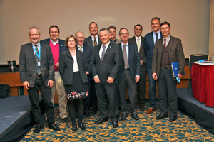  DKV-Vorsitzender Dr. Josef Osthues (Mitte) eröffnete die DKV-Tagung 2013.. 