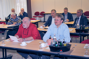  Teilnehmer der ÜWG-Mitgliederversammlung in Bonn 