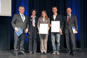  Verleihung des DKV-Studienpreises, v.l.n.r.: DKV-Vorsitzender Dr.-Ing. Josef Osthuis, Laudatorin Prof. Dr.-Ing. Andrea Luke, die Preisträger Frauke Poblotzki und Dominic Dedering, Stellvertretender DKV-Vorsitzender Prof. Dr.-Ing. Ullrich Hesse 