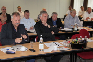  Teilnehmer der ÜWG-Mitgliederversammlung am 5. Mai 2015 in Bonn 