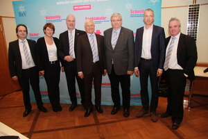  BIV-Geschäftsführer Dr. Matthias Schmitt, Andrea Lojewski (2. stellv. Bundesinnungsmeisterin), Heribert Baumeister (Bundesinnungsmeister), Richard Bockel (Vorstand), Wilfries Otto (1. stellv. Bundesinnungsmeister), Frank Heuberger (Vorstand), Peter Bachma 