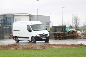  Der Renault Master ist serienmäßig mit einem lastabhängig arbeitenden ESP ausgestattet. 