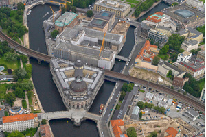  Seit 1999 gehört die Museumsinsel Berlin zum UNESCO-Welterbe und soll als einzigartiges historisches Ensemble aus Architektur und Kunst bewahrt sowie als zeitgemäßes Museumsquartier weiterentwickelt werden.  