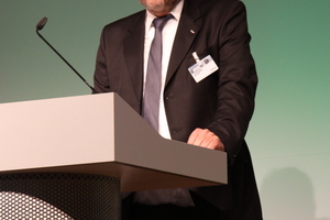  Lutz Krischausky, Leiter der Wolf-Akademie, berichtete von Untersuchungen mit einer Ventilatorwand mit sechs EC-Ventilatoren in einem RLT-Gerät. 