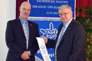  Heribert Baumeister, Bundesinnungsmeister BIV und Vizepräsident des ZVKKW, mit Innungsobermeister Wilfried Otto (re.) 