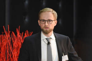  Benjamin Chini (EHI Retail Institute) stellte den Energiemonitor 2016 vor. 