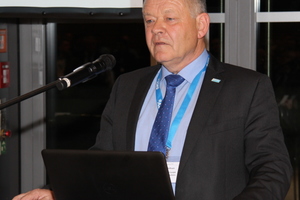  Dr. Josef Osthues leitete als scheidender DKV-Vorsitzender ein letztes Mal die Mitgliederversammlung.  