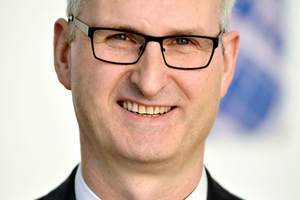  Dr. Klaus Weiß 