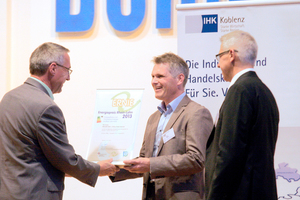  Mehrere Auszeichnungen hat das Green-Refnet-Projekt bereits erhalten darunter den Umweltpreis Rheinland-Pfalz, 2014 und den 1. Preis bei „ERNIE“ (Energieeffizienz und Erneuerbare Energien im Rhein-Lahn-Kreis), hier im Bild.  