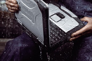  Hart im Nehmen: Rugged-Notebooks vertragen sogar einen Regenguss 