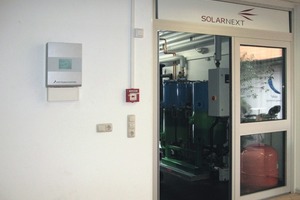  „chillii System Controller HC“ und Absorptionskältemaschine „chillii ESC15“ des solaren Kühlsys­tems im Einsatz bei der Hightex GmbH  