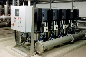  Pumpenanlage des Kühlwassernetzes in der neuen Viessmann-Wärmerückgewinnungszentrale  