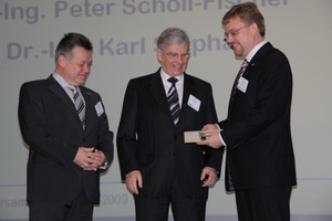  40 Jahre im DKV: Peter Scholl-Fischer (mitte) 