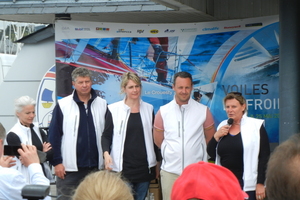  Die Segelregatta war hervorragend vorbereitet, es blieben keine Wünsche offen, dafür sorgten unter anderem (v.l.) Anne-Marie Rosset, Michel Pralon, Sophie Fenain, Nicolas Peres und Delphine Martin. 