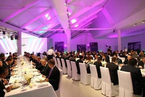  Mehr als 300 Gäste aus aller Welt waren zur Jubiläumsfeier&nbsp;am 4. Dezember 2009 in das „Schauwerk Sindelfingen“ geladen 