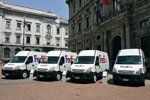  FeldtestIm letzten Jahr startete Iveco gemeinsam mit FedEx Express einen erweiterten Feldtest mit zehn „Daily“-Kastenwagen mit diesel-elektrischem Hybridantrieb 
