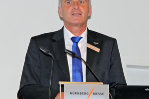  Kurt Maurer, Geschäftsführer der Systemair GmbH, verkündet auf der Chillventa die Übernahme von Airwell Deutschland. 