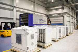  Verladung des "X-Cube"-RLT-Gerätes im neuen Trox-Werk in Anholt für das Evangelische Krankenhaus Wesel 