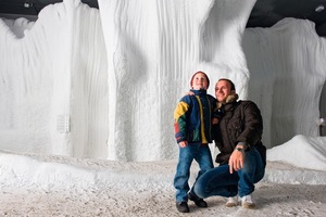  Die „eisigen“ Bedingungen der Antarktis sollen den Besuchern möglichst realitätsnah vermittelt werden. Um dies zu erreichen, sind in diesem Teil der Ausstellung Boden und Wände mit Eis bedeckt und es herrscht eine Temperatur von -6 °C 