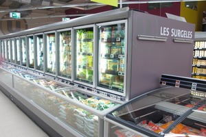  Neben dem neuen Kältemittel „Genetron Performax LT“ ist das Geschäft mit einem Temperaturkontrollsystem „Rsystem“ für alle in den Kühlkammern und Kühlvitrinen gelagerte Lebensmittel ausgestattet.  