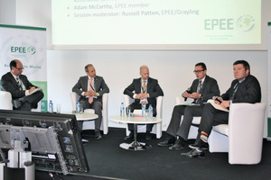  EPEE-Jahrestreffen 2012: Mitglieder der ersten Session (v.l.n.r.): Russell Patten (EPEE), Thomas Nowak (EHPA), Stefan Scheuer (ECOS), Jacek Truszczynski (European Commission), Adam McCarthy (EPEE) 