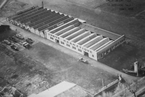 Die L’Unité Hermétique-Fabrik im französischen La Verpillière in den 50er Jahren. Hier wurden Tecumseh-Verdichter in Lizenz für den europäischen Markt gefertigt. 