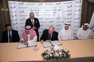  Die Unterzeichnung im Hauptsitz der Saudi Binladin Group in Jeddah erfolgte durch Yihya Binladin, stellvertretender Vorsitzender der Saudi Binladin Group, und Stephen Roell, Vorstandsvorsitzender und Hauptgeschäftsführer von Johnson Controls 