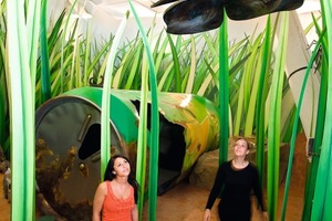  Eine der Stationen des Ausstellungsbereichs „Reise“ ist Sardinien. Hier kann der Besucher eine Wiese aus der Insektenperspektive erleben 