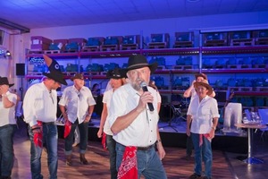  Die Eastside-Linedancer aus Radebeul sorgten für die gute Unterhaltung der Gäste  
