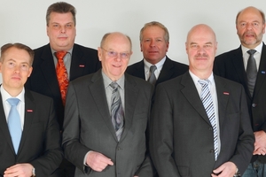  Die Führungsmannschaft der Dortmunder Innung: Geschäftsführer Michael Bartilla, Beisitzer Thomas Lappöhn, Ehrenobermeister Paul Woste, Lehrlingswart Wolfgang Selzer, Obermeister Heribert Baumeister, stv. Obermeister Heinz-Ulrich Thomas (v.l.n.r.) 
