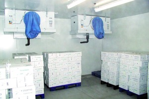  Blutplasmalager mit redundanter Kältetechnik inkl. zweier „S-SGLE071“-Luftkühler von Küba (www.kueba.com) in Tiefkühlausführung wie „oben rechts“ jedoch mit Abtauhaube am Lufteintritt 