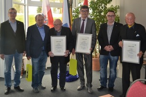  Der Vorstand gratuliert Thomas und Paul Feuchter, Manfred Eckel (Eckert und Stück) und Theo Mack zu 50 Jahren Mitgliedschaft. 