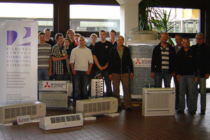 Schüler des BZTG Oldenburg üben an VRF-Klimageräten von Mitsubishi Electric 